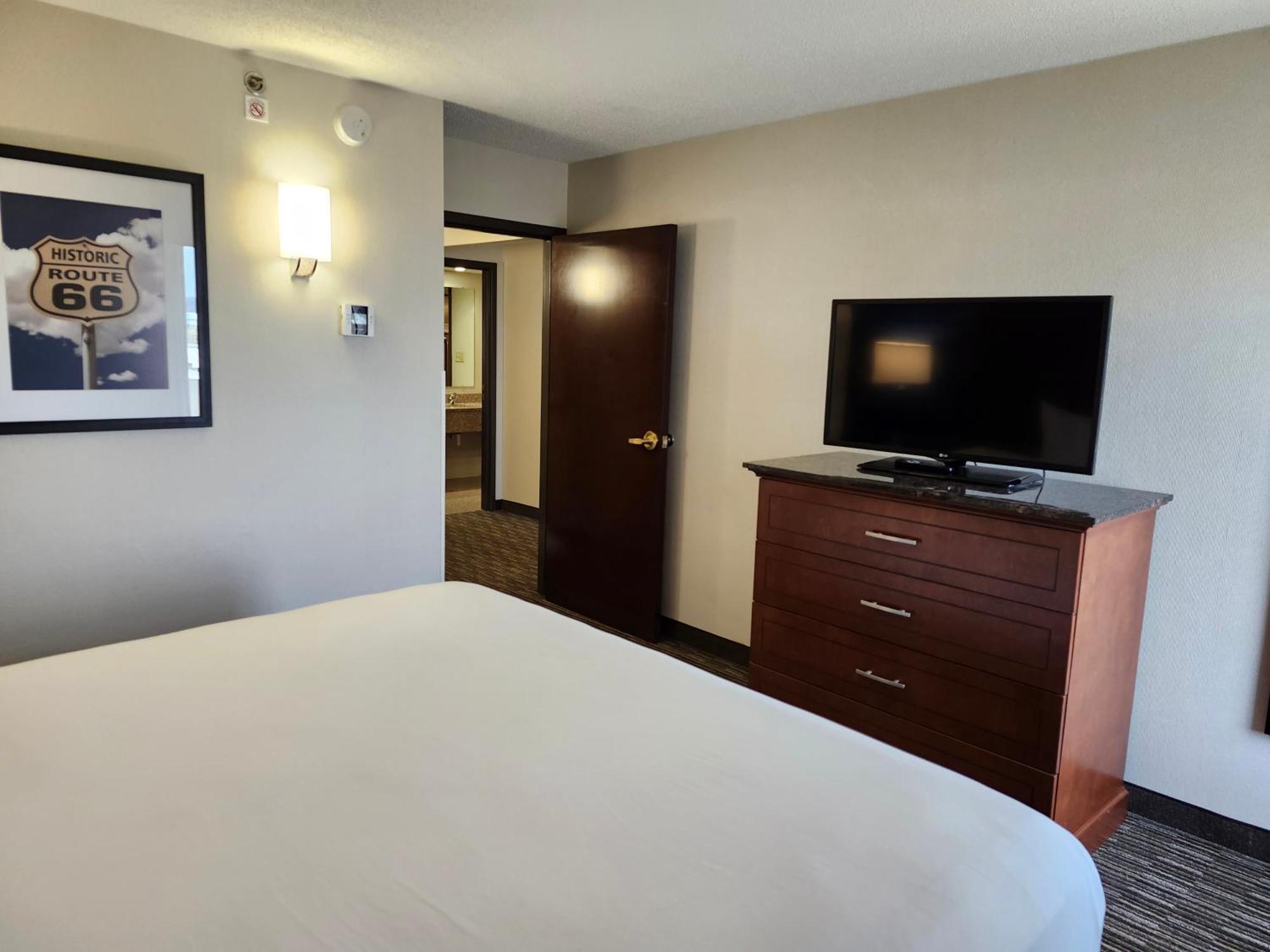 Heritage Inn & Suites St Louis Fenton, Trademark By Wyndham Екстериор снимка